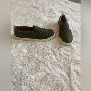 A New Day Target Quilted Olive Slip-On Loafers Women’s 9.5 Comfort Neutral